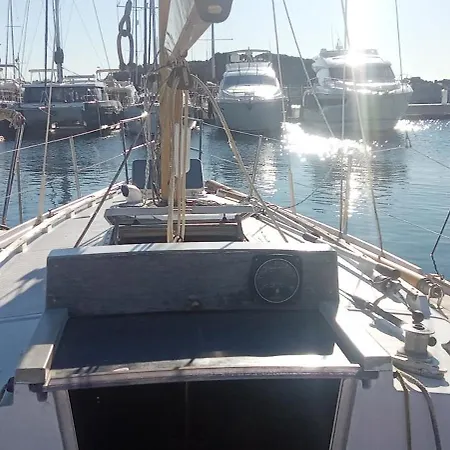 Bateau-hôtel Voilier Tamara Saint-Raphaël